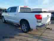 2007 Toyota Tundra Limited z VIN 5TBEV58167S452116, wystawiony jako IAAI lot #41259578 z przebiegiem 202 563 mil mil oraz . Historia ofert i sprzedaży dostępna na DreamBid. Obrazek 3.