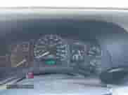 2001 Chevrolet Suburban LT с VIN 3GNEC16T51G210912, выставлен на аукционе IAAI как лот 42114871 с пробегом 178 289 миль миль и . История ставок и продаж доступна на DreamBid. Изображение 7.