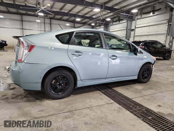 2014 Toyota Prius Two с VIN JTDKN3DU3E1753046, выставлен на аукционе Copart как лот 71648545 с пробегом 238 372 миль миль и Списание • Salvage title. История ставок и продаж доступна на DreamBid. Изображение 3.