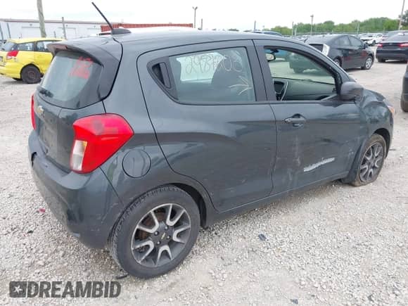 2018 Chevrolet Spark LS z VIN KL8CA6SA3JC425305, wystawiony jako IAAI lot #42343367 z przebiegiem 129 559 mil mil oraz . Historia ofert i sprzedaży dostępna na DreamBid. Obrazek 4.