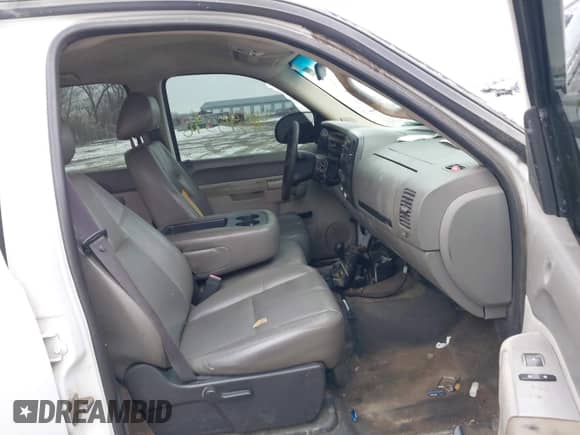 2011 Chevrolet Silverado 2500HD Work Truck с VIN 1GC1KVC85BF262786, выставлен на аукционе IAAI как лот 41595596 с пробегом 201 861 миль миль и . История ставок и продаж доступна на DreamBid. Изображение 5.