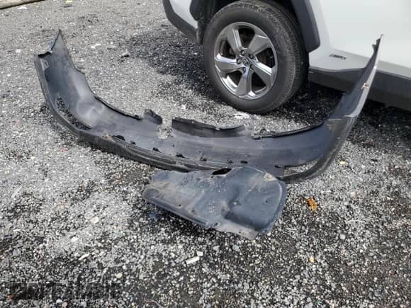 2005 Toyota Camry XLE с VIN 4T1BF30K25U606132, выставлен на аукционе Copart как лот 81264195 с пробегом 200 159 миль миль и Списание • Salvage title. История ставок и продаж доступна на DreamBid. Изображение 12.