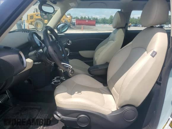 2013 MINI Hardtop S with VIN WMWSV3C50DT392465, listed as a Copart auction lot 58340735 with 40,731 mi miles and Salvage title. Bid and sale history available at DreamBid. Image 7.