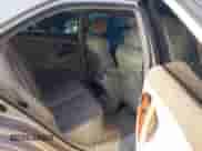 2008 Toyota Camry LE z VIN 4T1BE46KX8U222183, wystawiony jako IAAI lot #43230505 z przebiegiem 246 938 mil mil oraz . Historia ofert i sprzedaży dostępna na DreamBid. Obrazek 8.