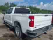 2022 Chevrolet Silverado 1500 LT z VIN 1GCUYDED0NZ110501, wystawiony jako IAAI lot #42775223 z przebiegiem 90 257 mil mil oraz . Historia ofert i sprzedaży dostępna na DreamBid. Obrazek 3.