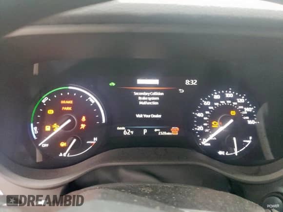 2025 Toyota Sienna LE with VIN 5TDKRKEC2SS233598, listed as a Copart auction lot 55586955 with 2,328 mi miles and Clean title. Bid and sale history available at DreamBid. Image 9.