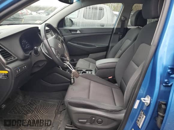 2017 Hyundai Tucson Value z VIN KM8J3CA20HU388103, wystawiony jako Copart lot #77238844 z przebiegiem 78 612 mil mil oraz Szkoda całkowita • Salvage title. Historia ofert i sprzedaży dostępna na DreamBid. Obrazek 7.