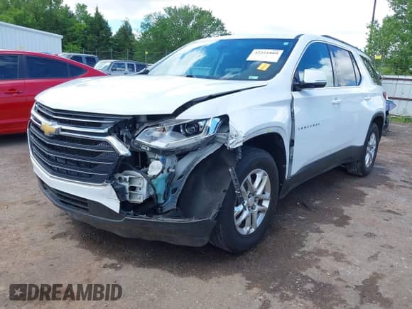 2020 Chevrolet Traverse LT Cloth z VIN 1GNERMKW4LJ168265, wystawiony jako IAAI lot #42221889 z przebiegiem 110 795 mil mil oraz . Historia ofert i sprzedaży dostępna na DreamBid. Obrazek 2.