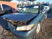 2000 Toyota Camry LE z VIN JT2BF28K9Y0249927, wystawiony jako IAAI lot #43451955 z przebiegiem Nie podano mil oraz . Historia ofert i sprzedaży dostępna na DreamBid. Obrazek 2.