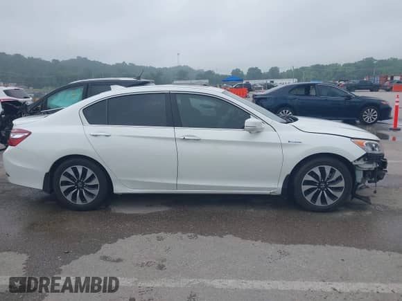 2017 Honda Accord EX-L with VIN JHMCR6F55HC013635, listed as a IAAI auction lot 42681520 with 117,215 mi miles and . Bid and sale history available at DreamBid. Image 13.
