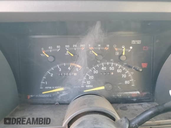 1994 GMC Sierra 1500 с VIN 2GTEK19K4R1589842, выставлен на аукционе Copart как лот 84993185 с пробегом 217 057 миль миль и Списание • Salvage title. История ставок и продаж доступна на DreamBid. Изображение 9.