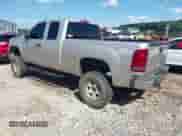 2007 GMC Sierra 1500 SLE2 z VIN 1GTEK19037Z549030, wystawiony jako IAAI lot #42489706 z przebiegiem 249 662 mil mil oraz . Historia ofert i sprzedaży dostępna na DreamBid. Obrazek 3.