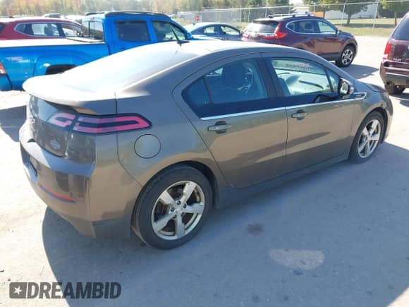2014 Chevrolet Volt с VIN 1G1RA6E45EU133025, выставлен на аукционе IAAI как лот 43350396 с пробегом 258 124 миль миль и . История ставок и продаж доступна на DreamBid. Изображение 4.