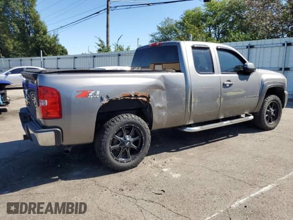 2009 Chevrolet Silverado 1500 LTZ с VIN 1GCEK39019Z228053, выставлен на аукционе Copart как лот 69630765 с пробегом 119 852 миль миль и Списание • Salvage title. История ставок и продаж доступна на DreamBid. Изображение 3.
