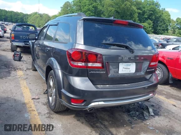 2016 Dodge Journey Crossroad Plus with VIN 3C4PDCGG3GT167635, listed as a IAAI auction lot 41075634 with Not provided miles and . Bid and sale history available at DreamBid. Image 3.
