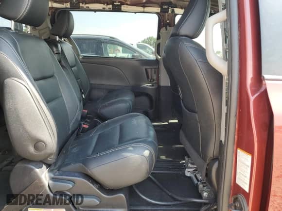 2020 Toyota Sienna SE z VIN 5TDXZ3DC4LS030663, wystawiony jako Copart lot #60213385 z przebiegiem 51 633 mil mil oraz Szkoda całkowita • Salvage title. Historia ofert i sprzedaży dostępna na DreamBid. Obrazek 11.