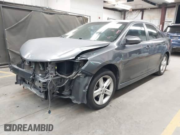 2012 Toyota Camry L z VIN 4T1BF1FK1CU185738, wystawiony jako IAAI lot #43101209 z przebiegiem 190 535 mil mil oraz . Historia ofert i sprzedaży dostępna na DreamBid. Obrazek 17.