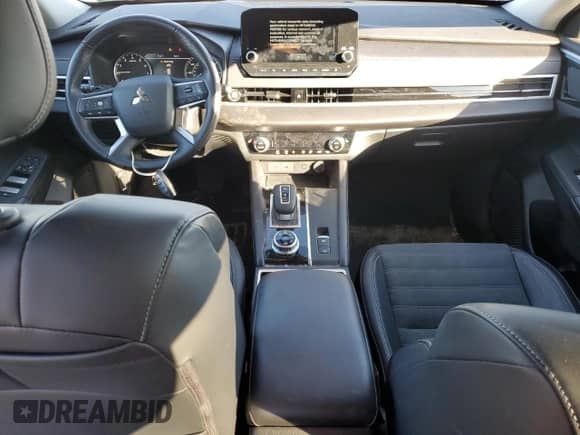 2024 Mitsubishi Outlander SE с VIN JA4J4VA88RZ017156, выставлен на аукционе Copart как лот 85308215 с пробегом 47 007 миль миль и Списание • Salvage title. История ставок и продаж доступна на DreamBid. Изображение 8.