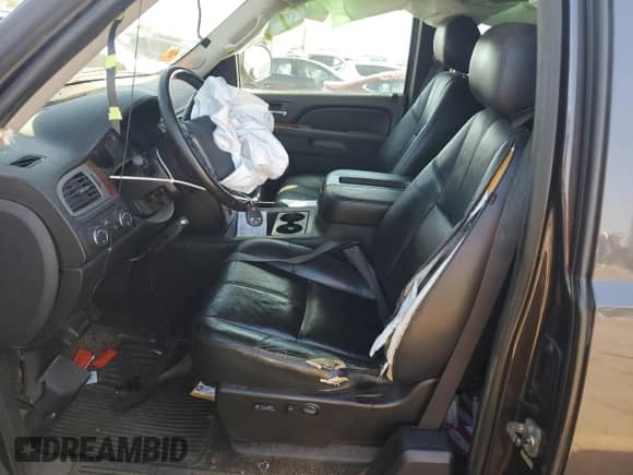 2010 GMC Sierra 1500 SLT z VIN 1GTSKWE32AZ114796, wystawiony jako Copart lot #74597204 z przebiegiem Nie podano mil oraz Szkoda całkowita • Salvage title. Historia ofert i sprzedaży dostępna na DreamBid. Obrazek 7.