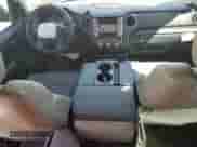 2017 Toyota Tundra SR z VIN 5TFRM5F11HX112088, wystawiony jako Copart lot #87016465 z przebiegiem 99 094 mil mil oraz Szkoda całkowita • Salvage title. Historia ofert i sprzedaży dostępna na DreamBid. Obrazek 8.