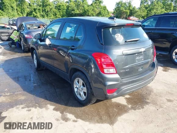 2019 Chevrolet Trax LS with VIN 3GNCJNSB0KL270140, listed as a IAAI auction lot 42297428 with 99,462 mi miles and . Bid and sale history available at DreamBid. Image 3.