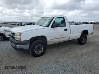 2006 Chevrolet Silverado 2500HD LS с VIN 1GCHC24U66E116284, выставлен на аукционе Copart как лот 51537675 с пробегом 359 944 миль миль и Списание • Salvage title. История ставок и продаж доступна на DreamBid. Изображение 1.