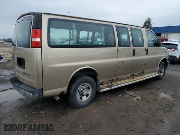 2006 Chevrolet Express Passenger с VIN 1GAHG39U561269015, выставлен на аукционе Copart как лот 46694605 с пробегом 91 316 миль миль и Чистый • Clean title. История ставок и продаж доступна на DreamBid. Изображение 3.