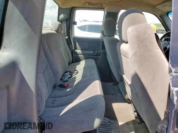 2005 Chevrolet Silverado 1500 Work Truck with VIN 1GCEC19X85Z149097, listed as a Copart auction lot 68390405 with 353,998 mi miles and Clean title. Bid and sale history available at DreamBid. Image 10.