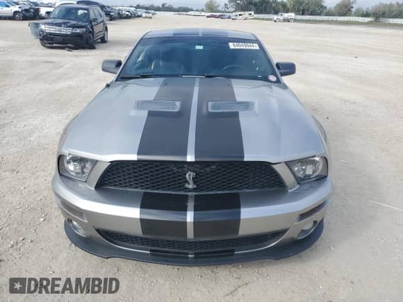 2009 Ford Mustang Shelby GT500 z VIN 1ZVHT88S795137917, wystawiony jako Copart lot #84049944 z przebiegiem 40 915 mil mil oraz Szkoda całkowita • Salvage title. Historia ofert i sprzedaży dostępna na DreamBid. Obrazek 5.