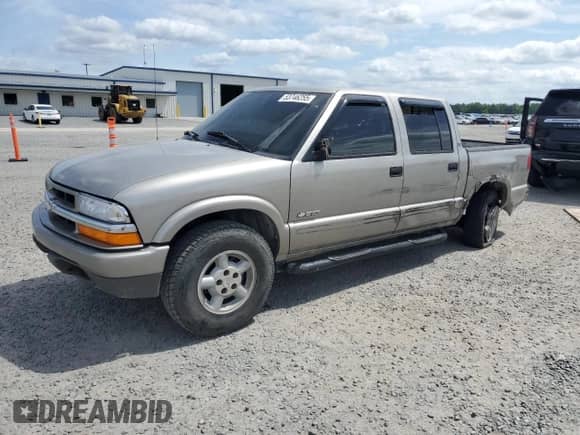 2004 Chevrolet S-10 LS z VIN 1GCDT13X44K126329, wystawiony jako Copart lot #53746255 z przebiegiem 111 387 mil mil oraz Szkoda całkowita • Salvage title. Historia ofert i sprzedaży dostępna na DreamBid. Obrazek 1.