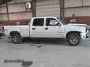 2007 Chevrolet Silverado 1500HD LS z VIN 1GCGK13U97F102188, wystawiony jako IAAI lot #42447177 z przebiegiem 260 613 mil mil oraz . Historia ofert i sprzedaży dostępna na DreamBid. Obrazek 13.