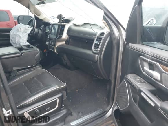 2019 Ram 1500 Laramie with VIN 1C6RREJT2KN635625, listed as a IAAI auction lot 42203102 with 109,516 mi miles and . Bid and sale history available at DreamBid. Image 5.