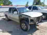 2010 Chevrolet Colorado 1LT z VIN 1GCJTCDE0A8138854, wystawiony jako IAAI lot #43450584 z przebiegiem 275 389 mil mil oraz . Historia ofert i sprzedaży dostępna na DreamBid. Obrazek 1.