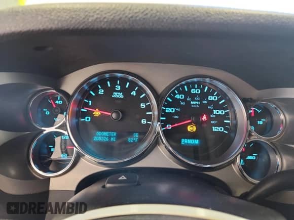 2011 Chevrolet Silverado 1500 LT with VIN 3GCPKSE38BG327025, listed as a Copart auction lot 81982475 with 205,326 mi miles and Non repairable. Bid and sale history available at DreamBid. Image 9.