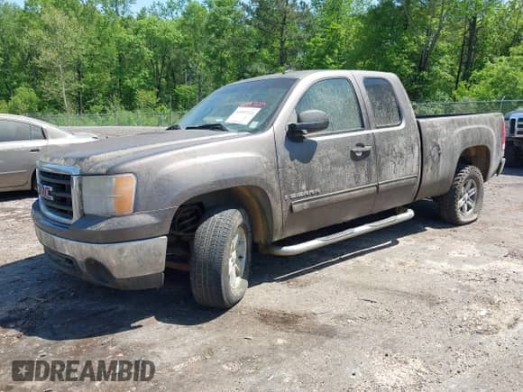 2007 GMC Sierra 1500 SLE1 z VIN 2GTEC19J671625161, wystawiony jako IAAI lot #41997224 z przebiegiem 271 503 mil mil oraz . Historia ofert i sprzedaży dostępna na DreamBid. Obrazek 2.