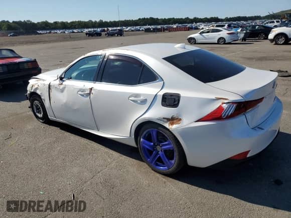 2017 Lexus IS 300 с VIN JTHCM1D23H5018315, выставлен на аукционе Copart как лот 69013745 с пробегом 67 836 миль миль и На запчасти • Non repairable. История ставок и продаж доступна на DreamBid. Изображение 2.