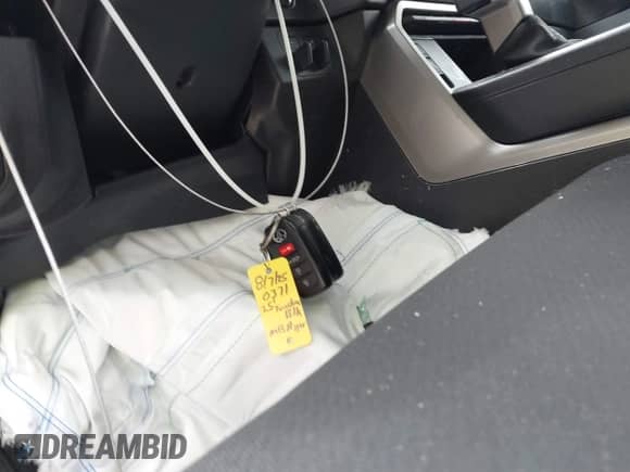 2025 Toyota Tundra SR with VIN 5TFLA5AB6SX050371, listed as a IAAI auction lot 42965187 with 289 mi miles and . Bid and sale history available at DreamBid. Image 11.