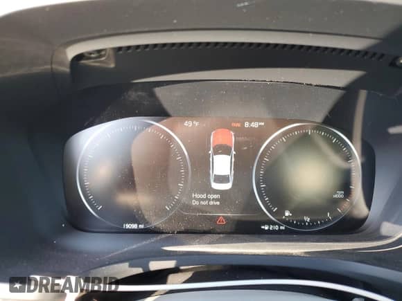 2022 Volvo S60 Momentum with VIN 7JRL12FZ3NG179288, listed as a Copart auction lot 82725395 with 19,098 mi miles and Clean title. Bid and sale history available at DreamBid. Image 9.