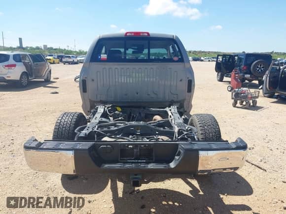 2018 Toyota Tundra SR с VIN 5TFUW5F1XJX752861, выставлен на аукционе IAAI как лот 42443800 с пробегом 72 547 миль миль и . История ставок и продаж доступна на DreamBid. Изображение 17.