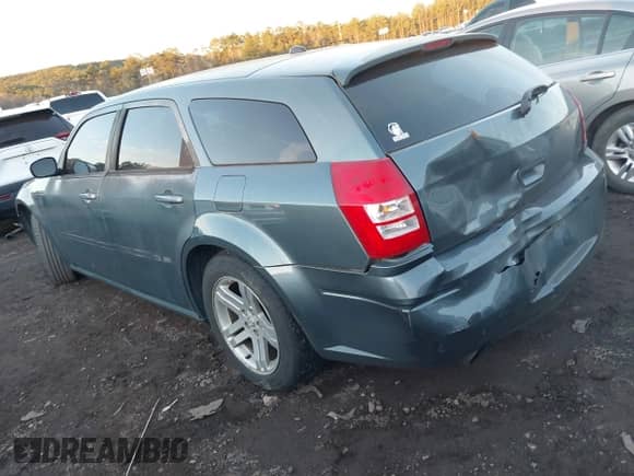 2005 Dodge Magnum SE с VIN 2D4FV48V85H557277, выставлен на аукционе IAAI как лот 41346652 с пробегом 208 397 миль миль и . История ставок и продаж доступна на DreamBid. Изображение 3.