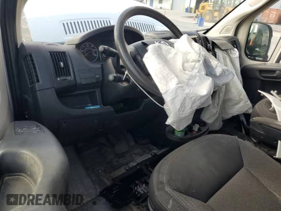 2018 Ram ProMaster Cargo с VIN 3C6TRVNG4JE145287, выставлен на аукционе Copart как лот 71862705 с пробегом 158 022 миль миль и Списание • Salvage title. История ставок и продаж доступна на DreamBid. Изображение 8.