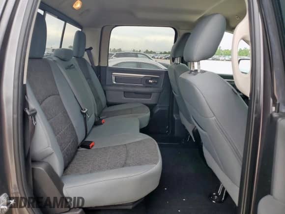 2019 Ram 1500 Big Horn z VIN 1C6RR6LT1KS539344, wystawiony jako Copart lot #62326755 z przebiegiem 117 406 mil mil oraz Szkoda całkowita • Salvage title. Historia ofert i sprzedaży dostępna na DreamBid. Obrazek 10.