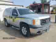 2012 GMC Sierra 1500 Work Truck z VIN 1GTN1TEX5CZ209079, wystawiony jako IAAI lot #42595843 z przebiegiem 139 020 mil mil oraz . Historia ofert i sprzedaży dostępna na DreamBid. Obrazek 1.
