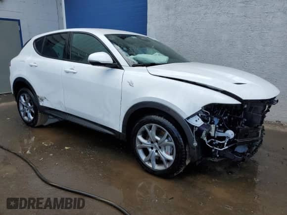 2024 Dodge Hornet R/T с VIN ZACPDFCW3R3A32820, выставлен на аукционе Copart как лот 76388114 с пробегом 11 925 миль миль и Списание • Salvage title. История ставок и продаж доступна на DreamBid. Изображение 4.