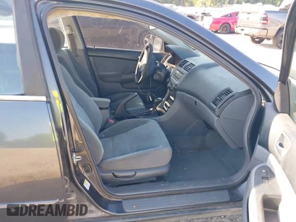 2006 Honda Accord LX z VIN 1HGCM564X6A019510, wystawiony jako IAAI lot #42941367 z przebiegiem 184 950 mil mil oraz . Historia ofert i sprzedaży dostępna na DreamBid. Obrazek 5.