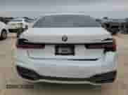 2021 BMW 7 Series 740i z VIN WBA7T2C06MCF88813, wystawiony jako Copart lot #49589555 z przebiegiem 60 802 mil mil oraz Szkoda całkowita • Salvage title. Historia ofert i sprzedaży dostępna na DreamBid. Obrazek 6.