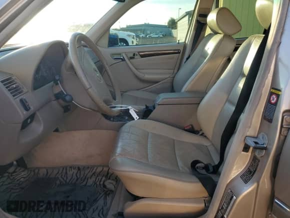 2000 Mercedes-Benz C 230/260/280/320 z VIN WDBHA29GXYA856258, wystawiony jako Copart lot #80350404 z przebiegiem 245 687 mil mil oraz Szkoda całkowita • Salvage title. Historia ofert i sprzedaży dostępna na DreamBid. Obrazek 7.