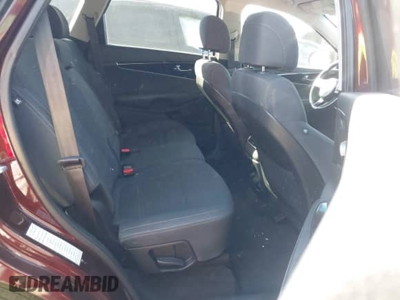 2017 Kia Sorento LX with VIN 5XYPG4A39HG264947, listed as a IAAI auction lot 43532583 with 99,559 mi miles and . Bid and sale history available at DreamBid. Image 8.