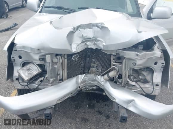 2010 Chevrolet Colorado 1LT z VIN 1GCDSCDE5A8148912, wystawiony jako IAAI lot #41752099 z przebiegiem Nie podano mil oraz . Historia ofert i sprzedaży dostępna na DreamBid. Obrazek 6.