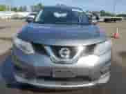 2015 Nissan Rogue SV z VIN KNMAT2MV5FP578981, wystawiony jako Copart lot #80644105 z przebiegiem 186 555 mil mil oraz Szkoda całkowita • Salvage title. Historia ofert i sprzedaży dostępna na DreamBid. Obrazek 5.